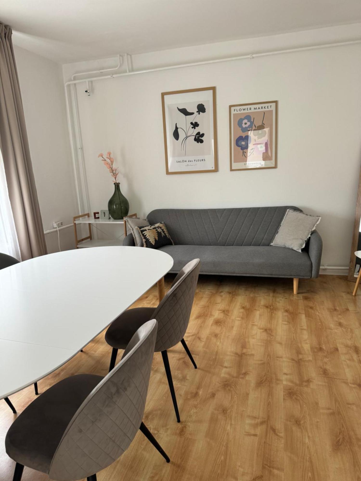 Light House Apartman *